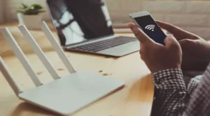 Lire la suite à propos de l’article ✨Comment Amplifier Le Signal Wifi Chez Soi ?👉