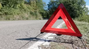 Lire la suite à propos de l’article ✨kit d&rsquo;Urgence Pour Voiture : Les Accessoires De sécurité Indispensables ?????