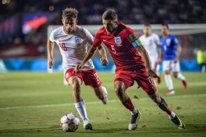 Lire la suite à propos de l’article Euro 2024 : l&rsquo;Angleterre commence fort avec une victoire serrée contre la Serbie – découvrez les moments clés